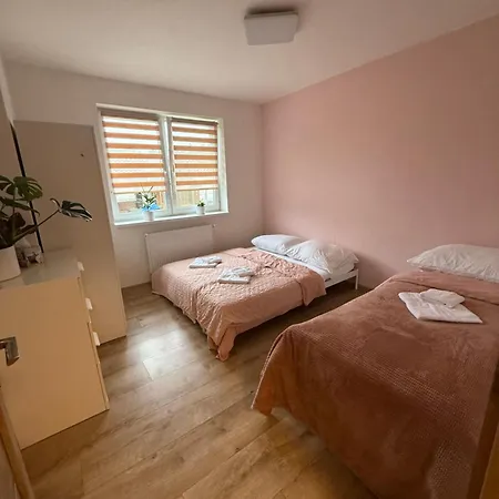 Golden Sunset アパート *