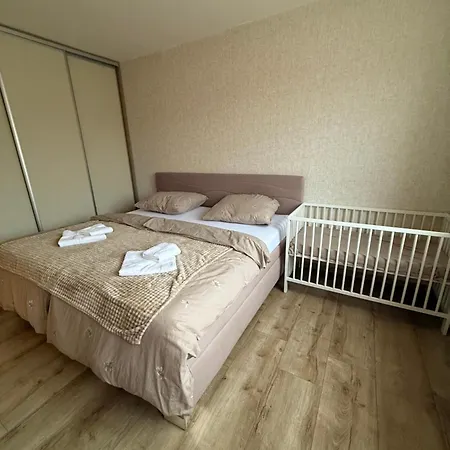 Golden Sunset アパート